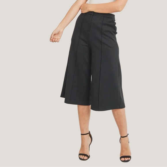 Black Wide-Leg Culotte Pants - Picture 1 of 3